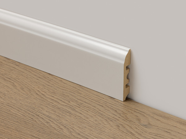 Плинтус YLM-155